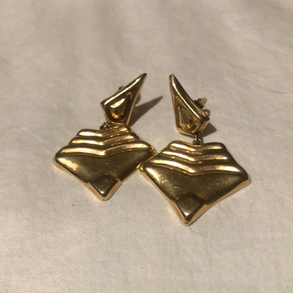 Vintage Gold tone earrings